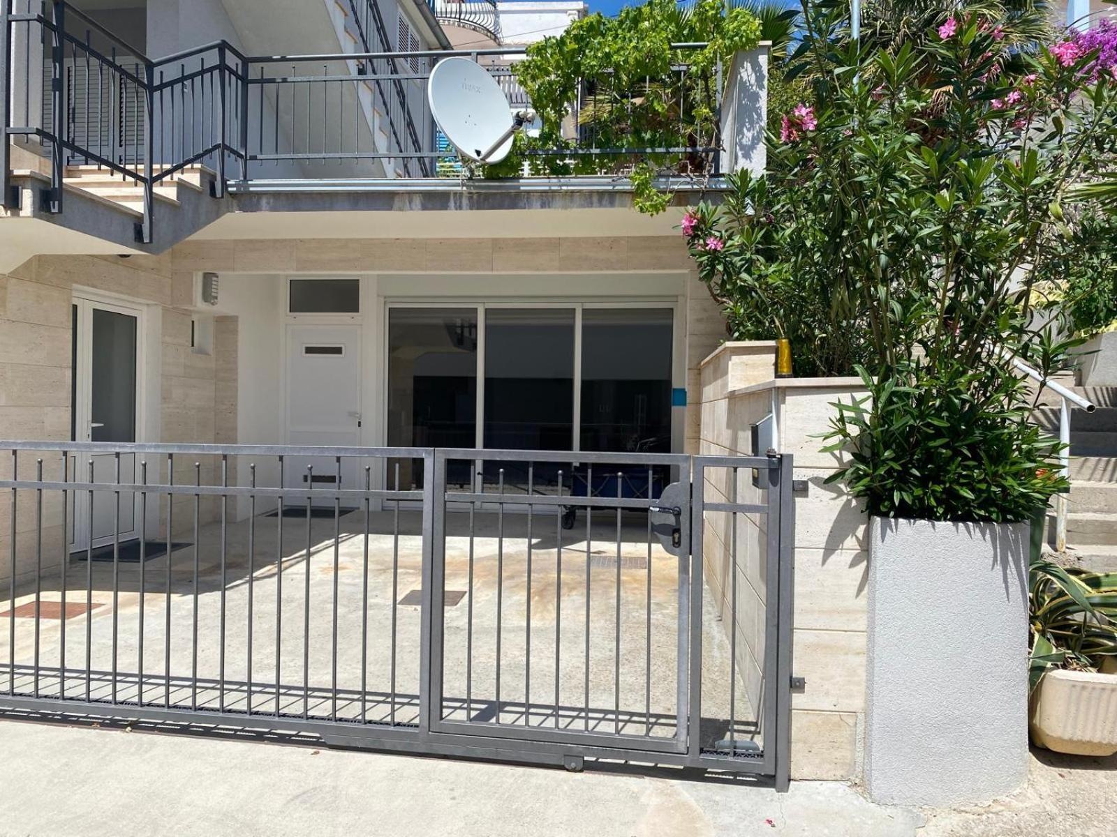 Villa Pina Tisno Apartment Zonsa 2 Pers Dış mekan fotoğraf